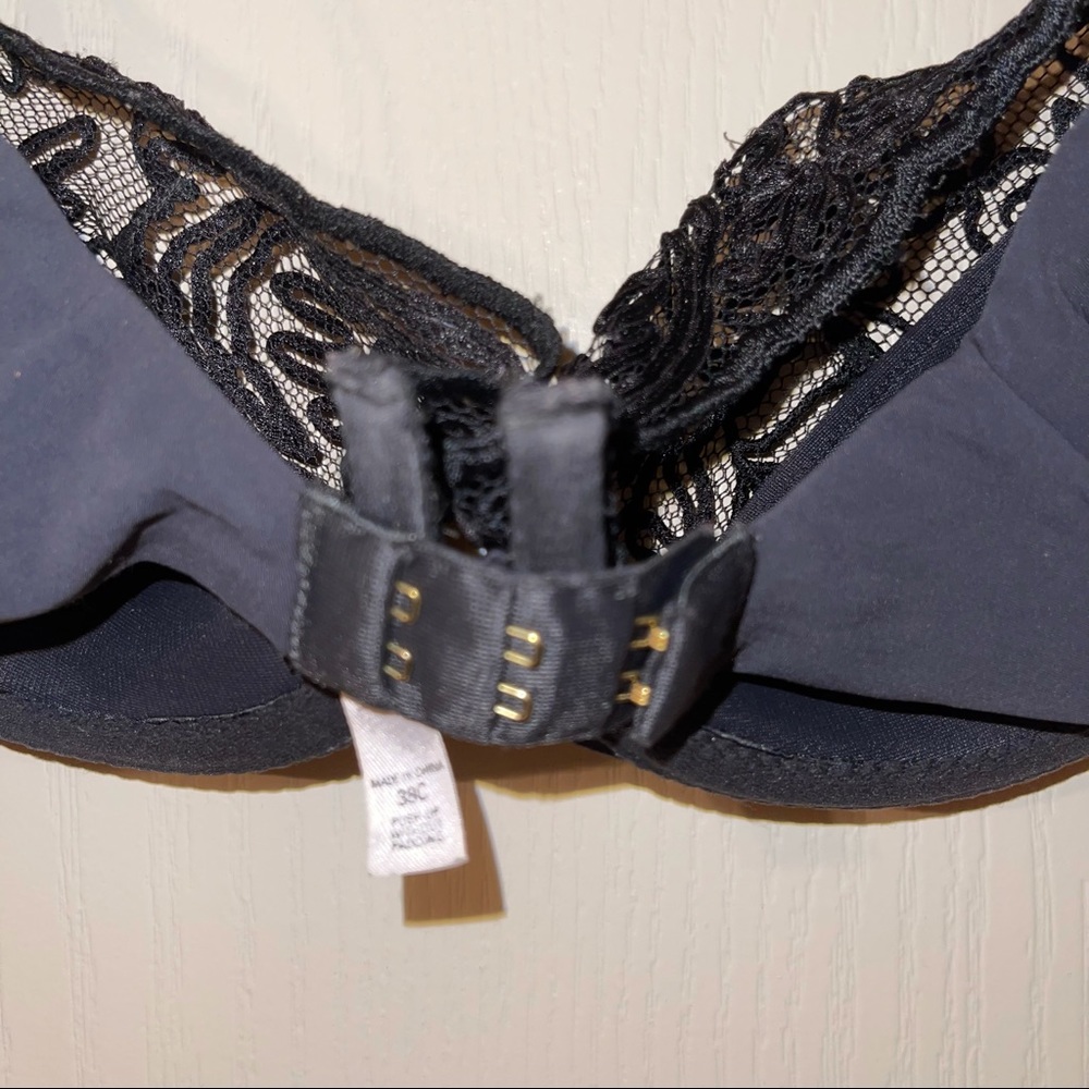 Victoria Secret 38C bra black lace like new - Picture 3 of 5